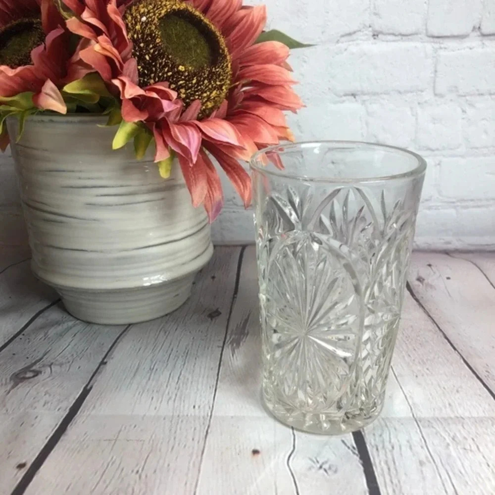 Vintage medallian clear anchor hocking glasses